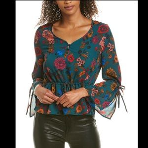 Brand New BB Dakota Top Floral Blouse Tie Sleeves
